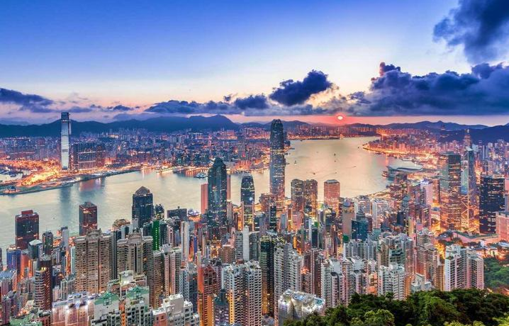 “带娃香港过年”热度大增 内地赴港旅客35%为亲子家庭