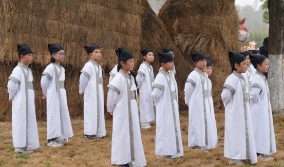 千载诗人地 今朝再出发——“爱中华 爱家乡”2026中国农民诗会从这里出发暨第十一届杏花村文化旅(图2)