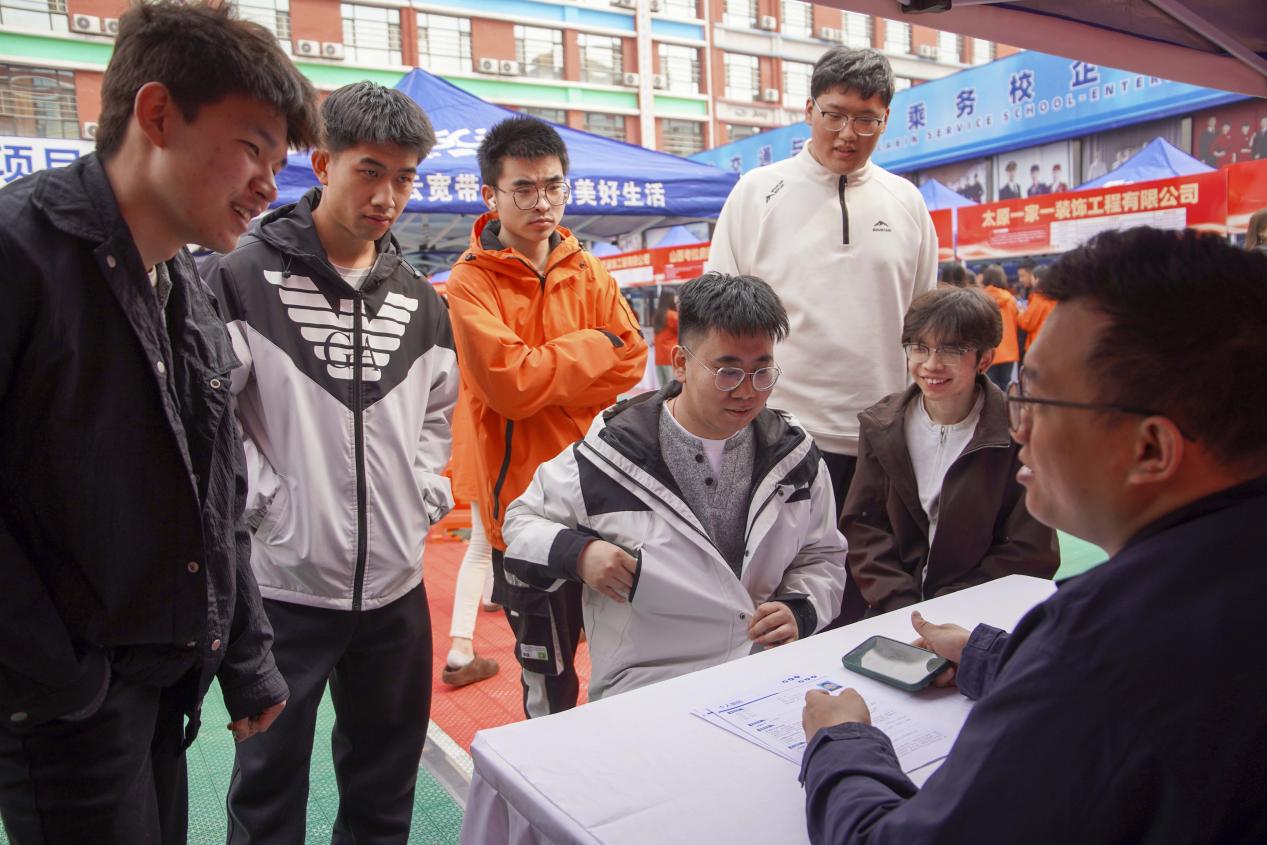春风送岗，职梦启航｜山西新华2026届春季人才双选会圆满举行(图6)
