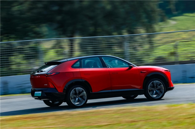 MAZDA EZ-60激光版正式上市 2026长安马自达粉丝盛典珠海盛大启幕(图16)
